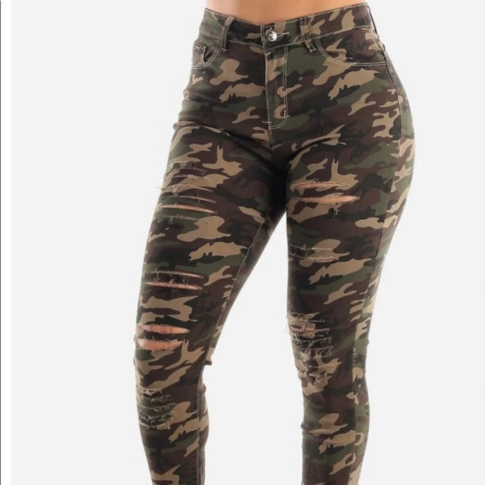 ModaXpress - High Rise Ripped - Camo Jeans NWT